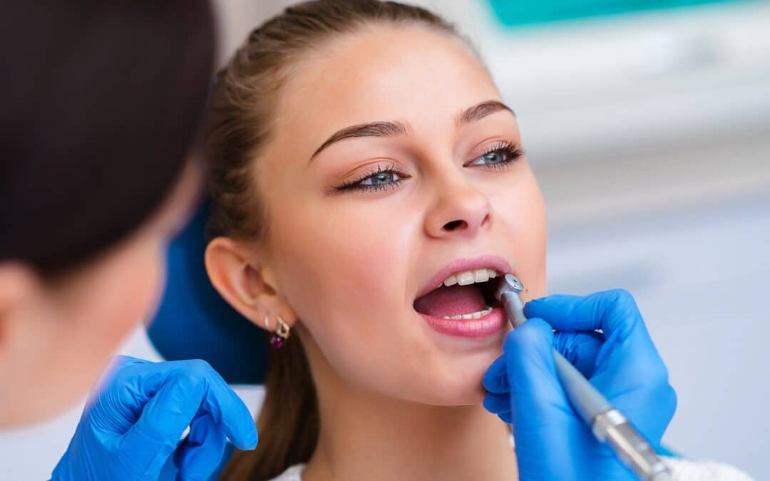 How Cosmetic Dentistry Can Fix Gaps Between Teeth